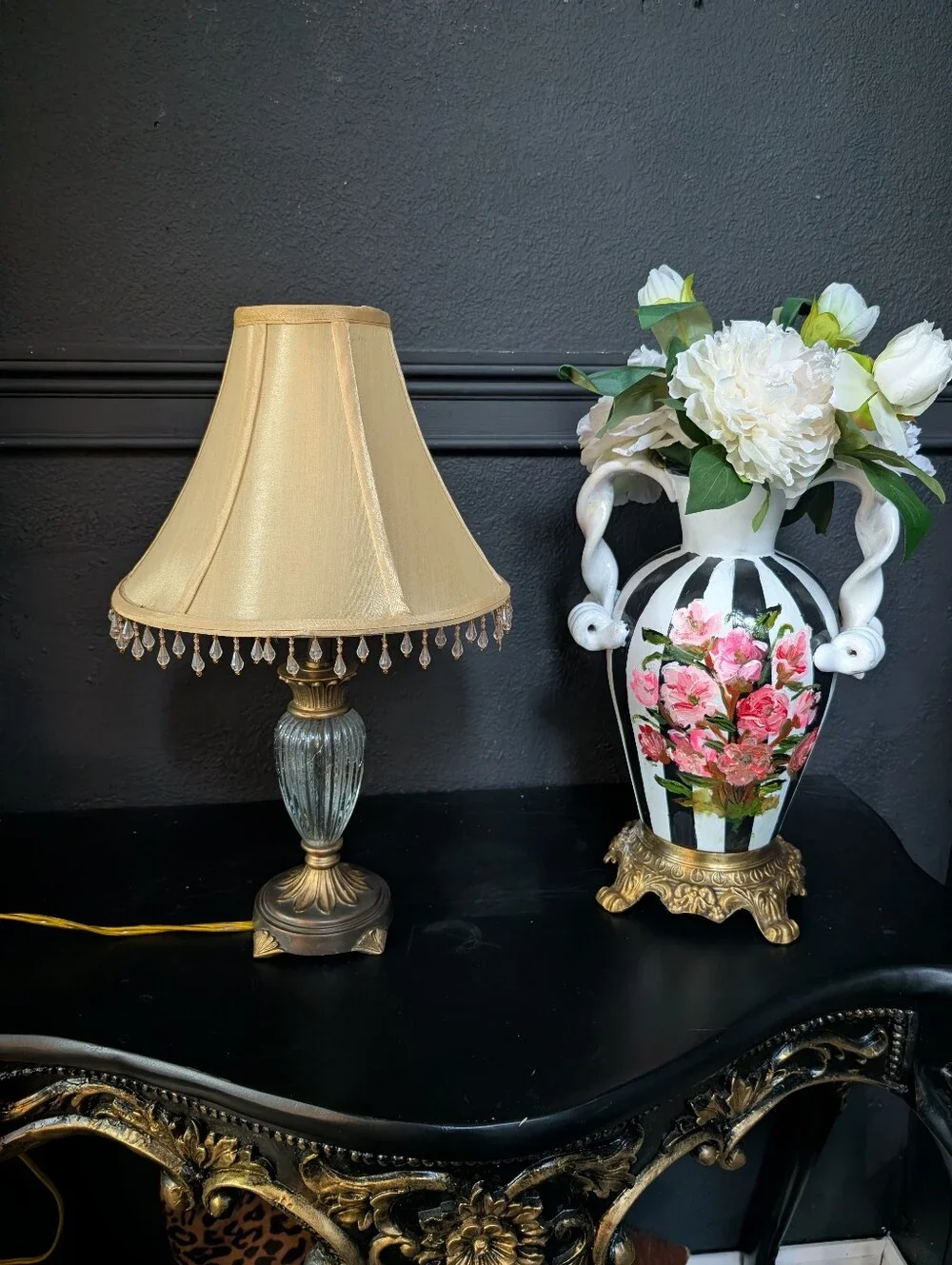 Vintage Small Hollywood Regency Ribbed Glass, Gold/Bronze Tone Accent Lamp